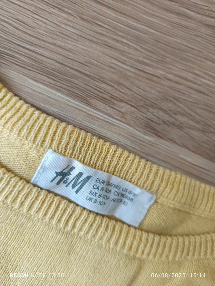 Magnifique pull lapin h&m taille 8-10ans - photo numéro 3
