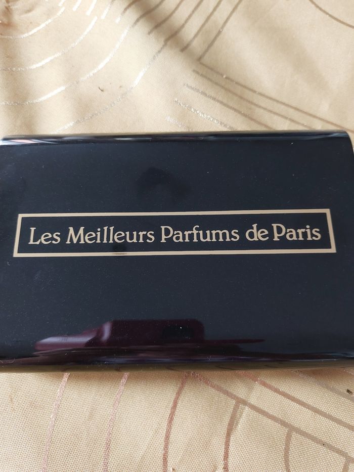 Coffret de parfums miniatures