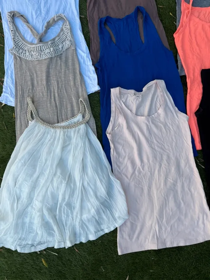 Lot vêtement été femme taille S 36 débardeurs et t-shirt promod, pimkie etc - photo numéro 9
