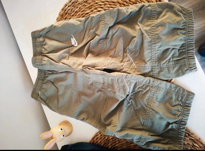 Lot jogging Nike 18M - photo numéro 3
