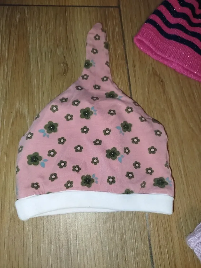 Lot de 4 bonnets bébé fille - photo numéro 2