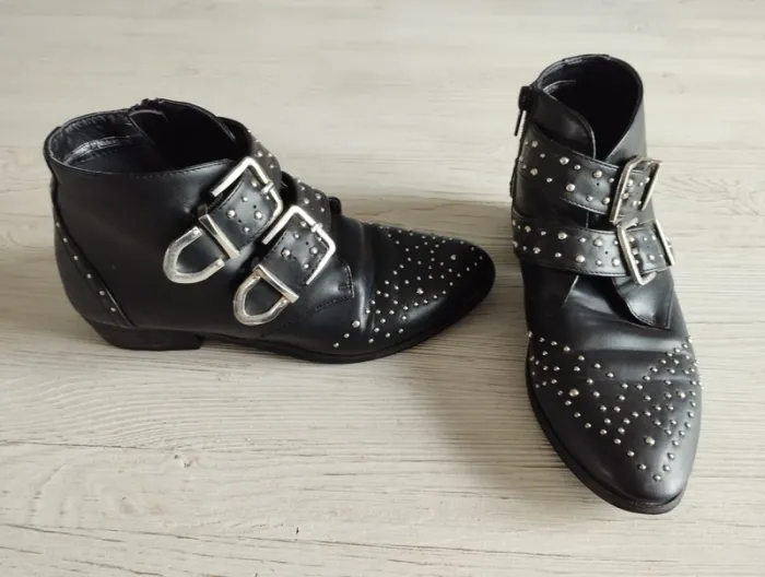 Bottines noires - photo numéro 2