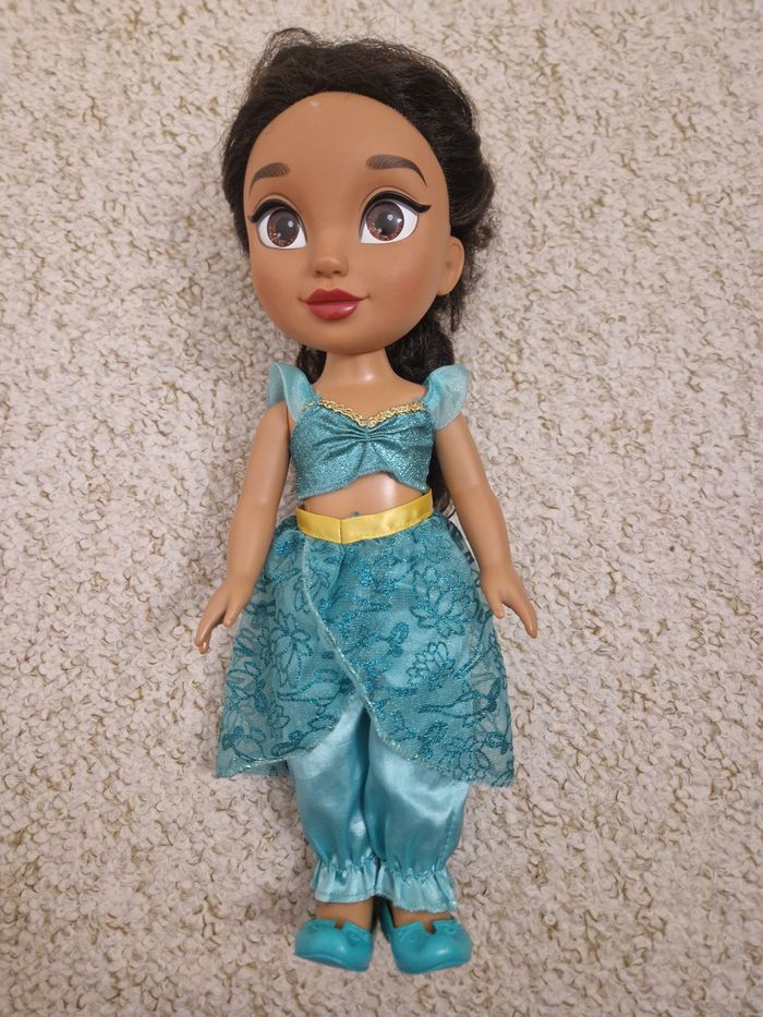 Poupée Jasmine Princesse