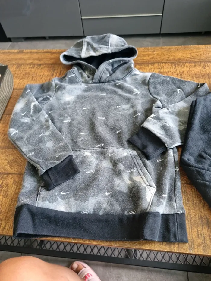 Ensemble jogging 4-5 ans - photo numéro 2