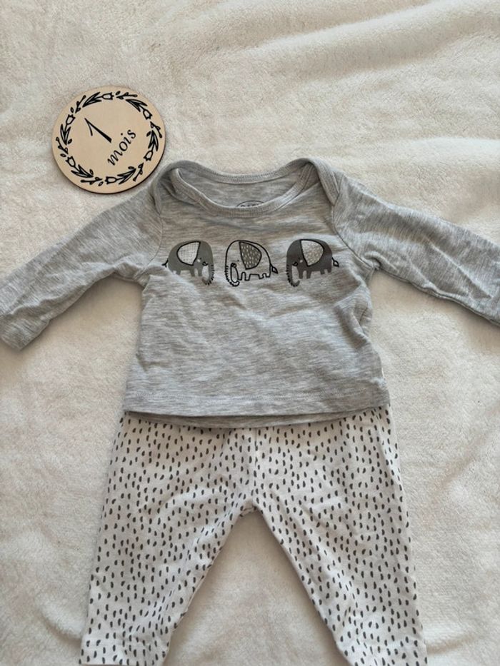 Ensemble taille 1 mois