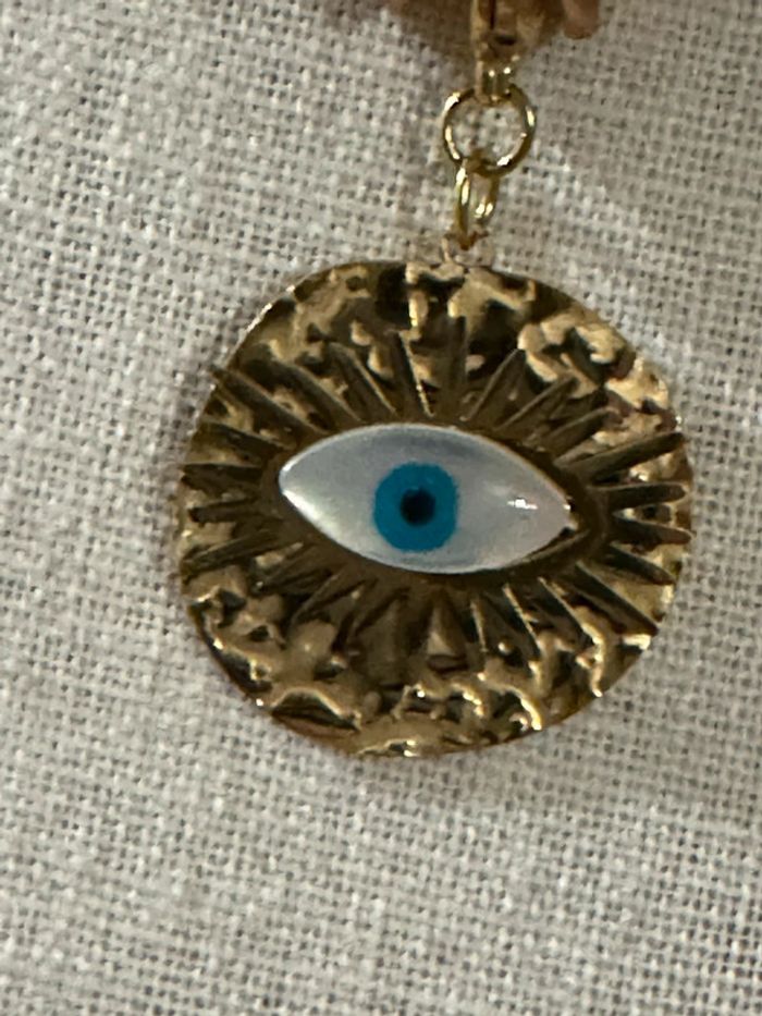 Collier perles blanches turquoises or acier inoxydable or médaille xl œil marque habaha Paris - photo numéro 8