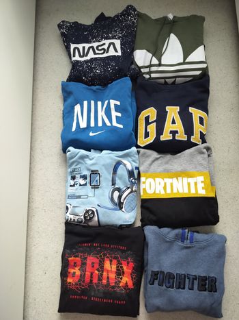 Lot de 8 pulls pour enfant de 11-12 ans