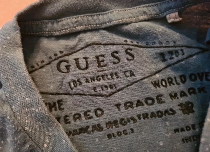 T-shirt guess - photo numéro 3