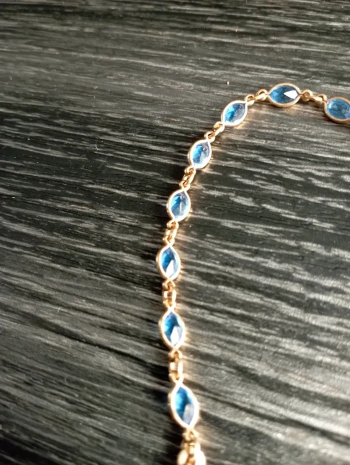 Idée cadeau 🎁:  bracelet plaqué or et pierres bleues - photo numéro 3