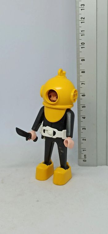 Homme scaphandrier avec combinaison noire playmobil