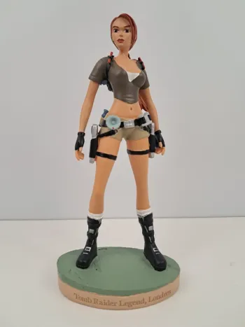 Figurine Tomb Raider Lara Croft - numéro 8 Tomb Raider Legend Londres