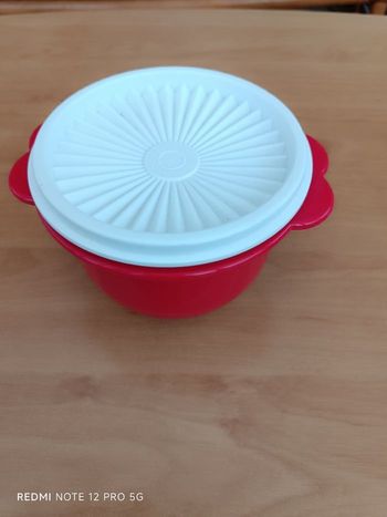 Bol soleil Tupperware rouge neuf 700ml