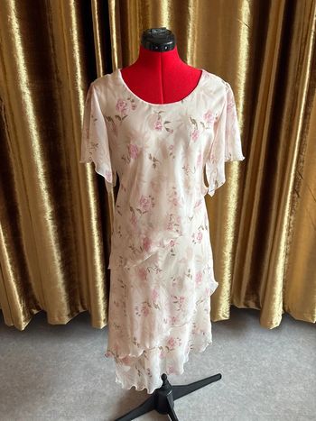 robe à fleurs roses 42