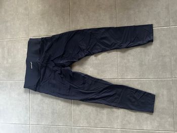 Legging Oceans Apart