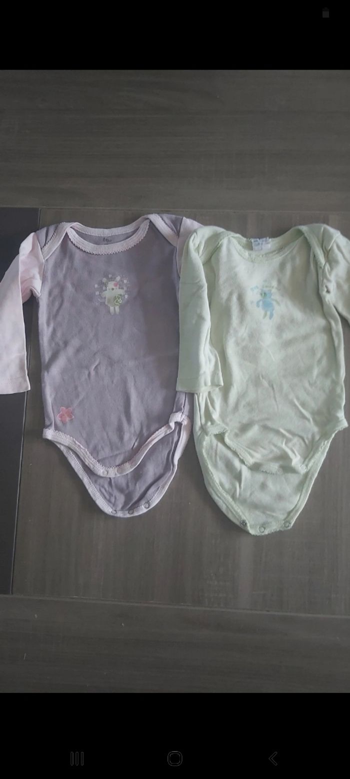 Lot de 4 bodys - photo numéro 3