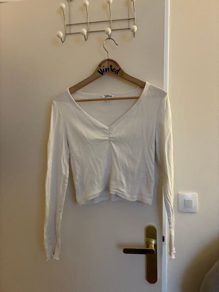 Tee-shirt blanc manches longues Jennyfer – Taille S – Bon état