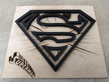 Cadre superman 3D bois