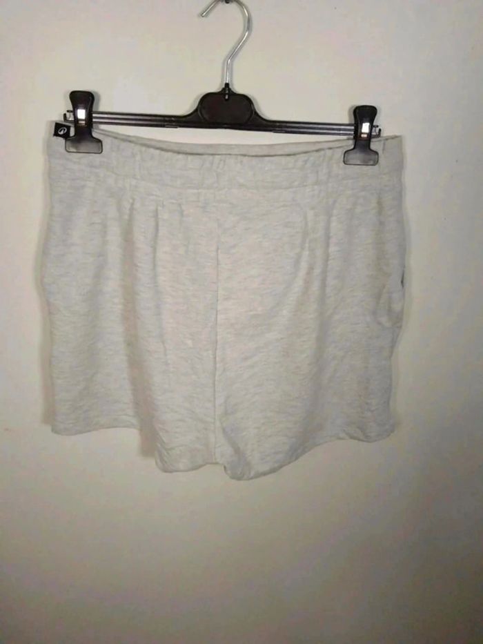 C18 short gris Decathlon 42 - photo numéro 2