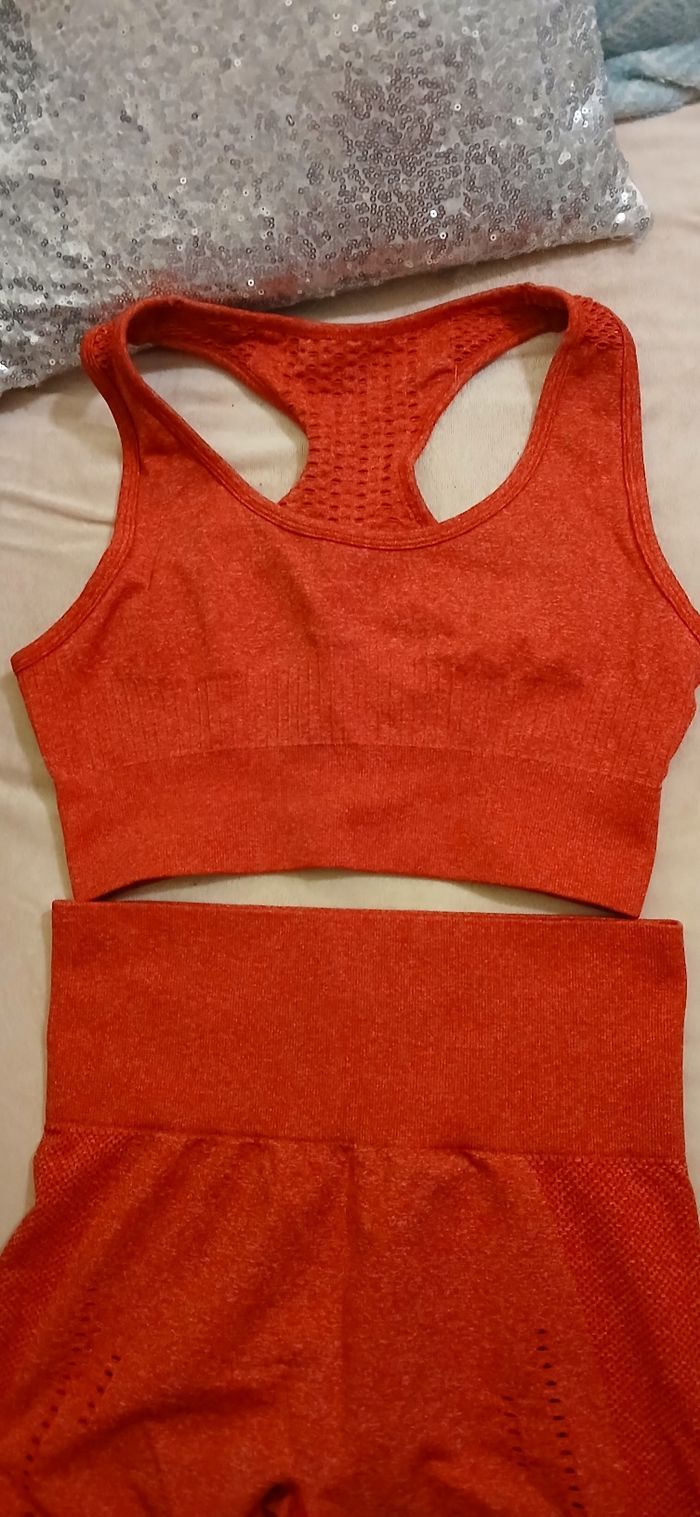 Tenue de sport femme - photo numéro 3