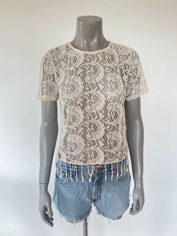 🌼 T-shirt ajouré blanc cassé – style bohème chic