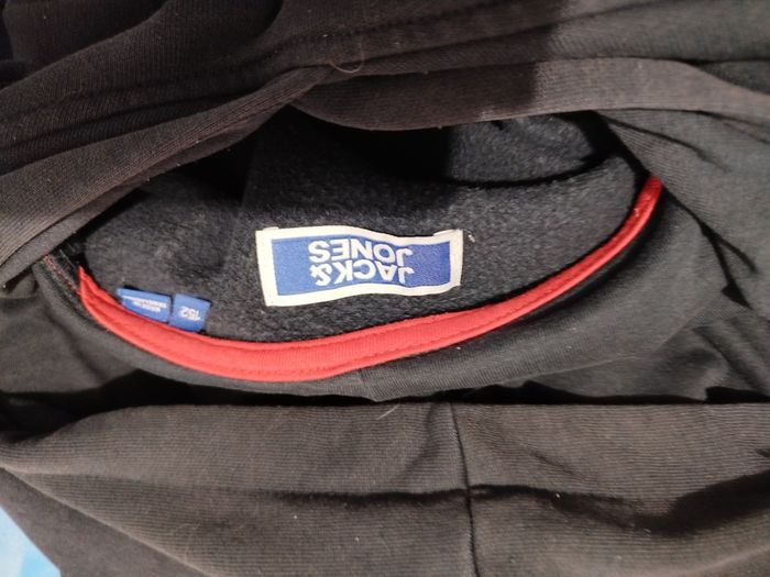 lot de 2 sweats jack et Jones taille 12 ans - photo numéro 6