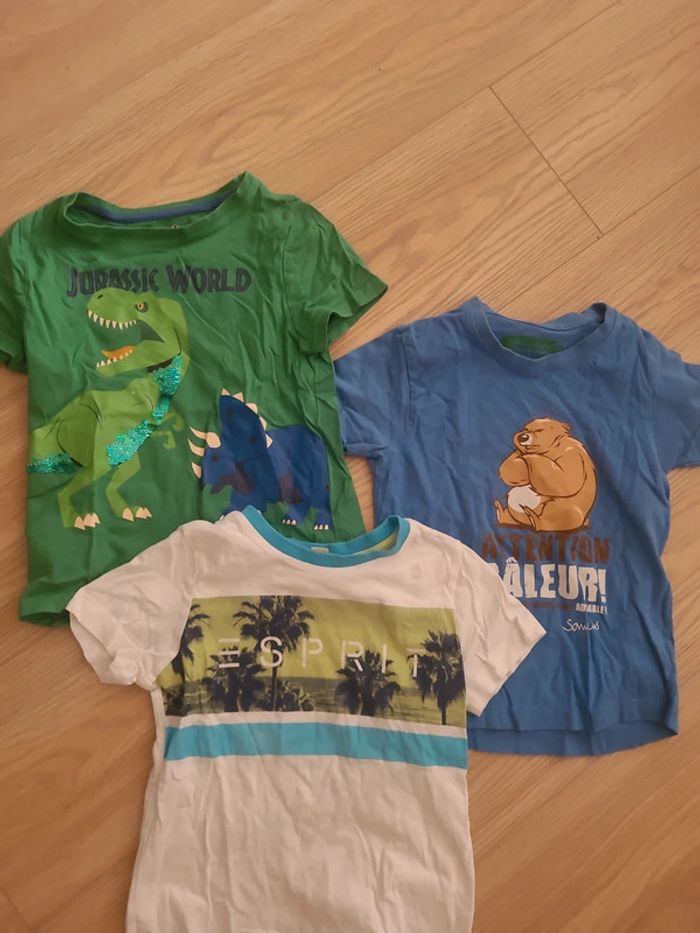 Lot 3 t shirts