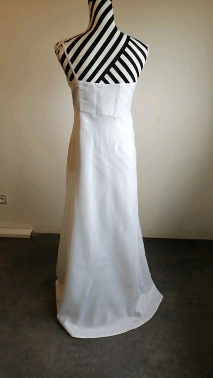 Robe mariage/cocktail/cérémonie blanche et broderie - photo numéro 9