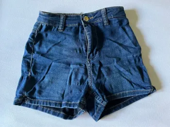 Short jeans