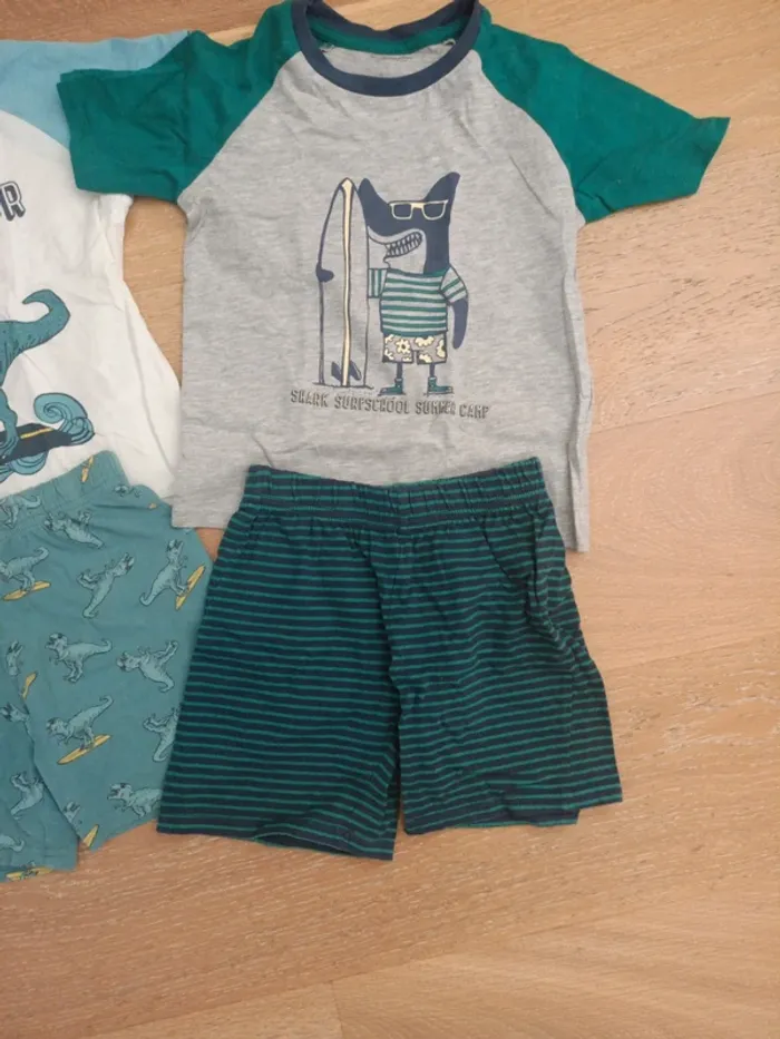 Lot pyjama été 5 ans - photo numéro 3