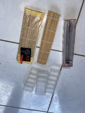 Lot pour cuisine asiatique bon état et neuf