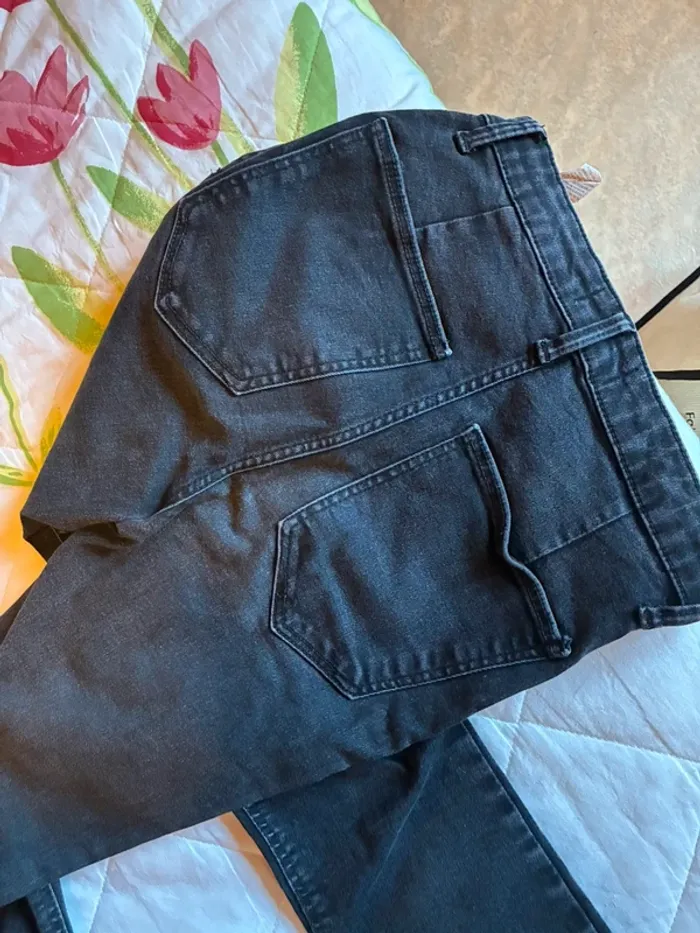 Jean noir - photo numéro 2