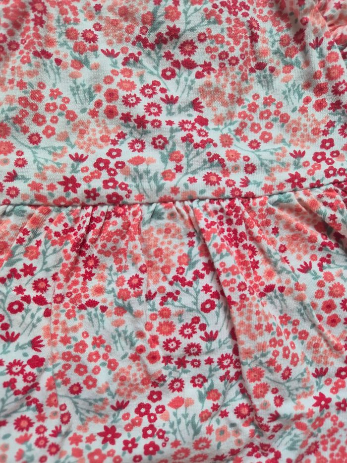 Robe avec bodie intégré 3 mois - photo numéro 2