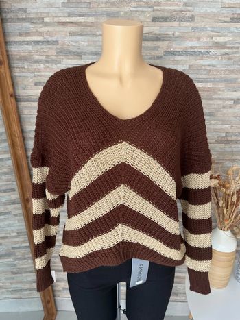Pull col V marron et doré