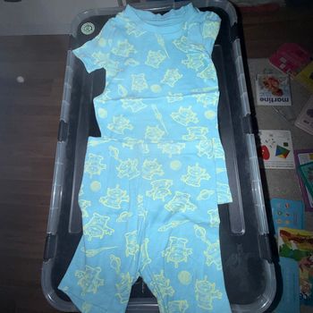 Lot 2 pyjamas