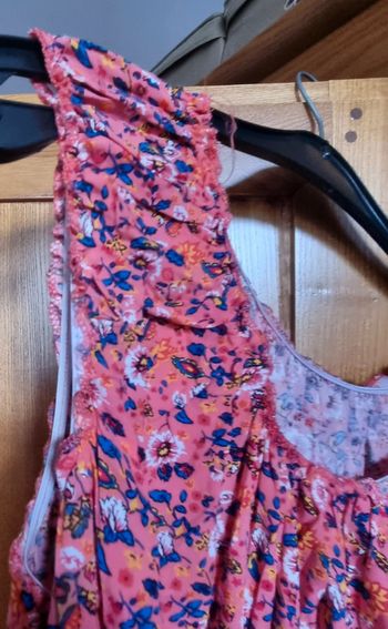 Robe longue sans manche kiabi corail a motifs fleurs 50 52 neuve jamais portée sans étiquette