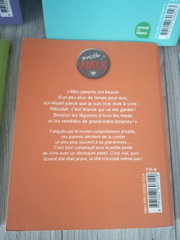 Livres Mortelle Adèle Lot x5 à 24e reserve - photo numéro 5