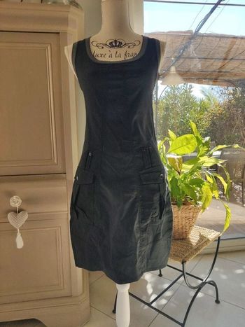 Robe noire légèrement élastique Deca de vous à nous taille 36