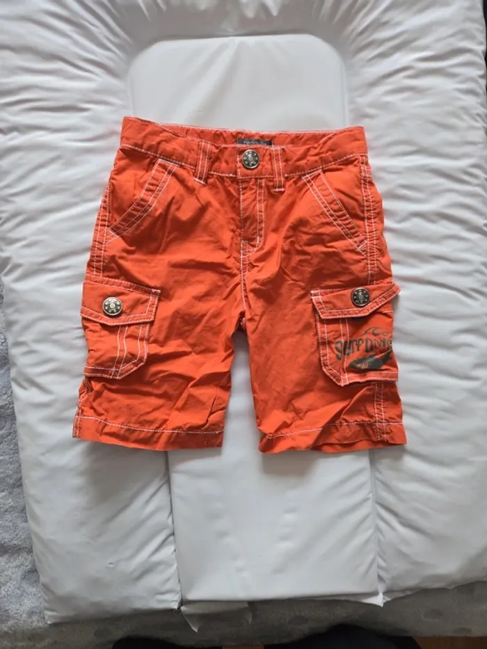 Short garçon taille 4 ans - photo numéro 2