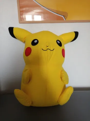Grande peluche Pikachu