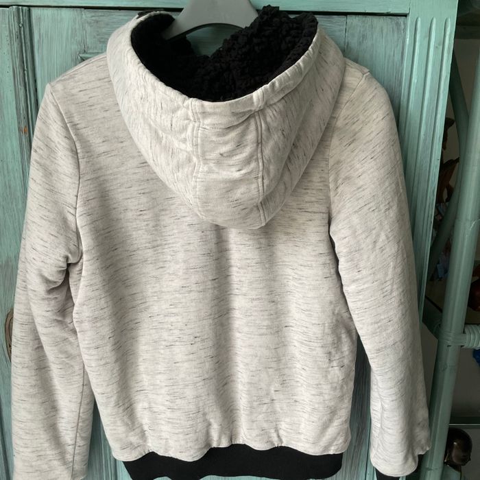 Gilet chaud à capuche - photo numéro 2