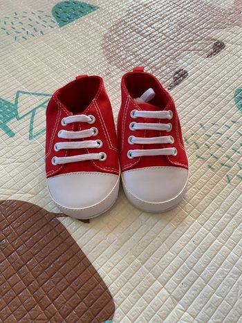 Chaussons bébé rouge Taille 13