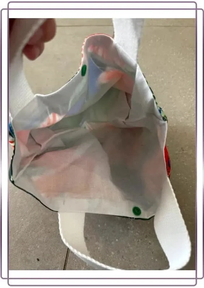 Petit sac multicolore, très bon état, 28x15cm - photo numéro 3