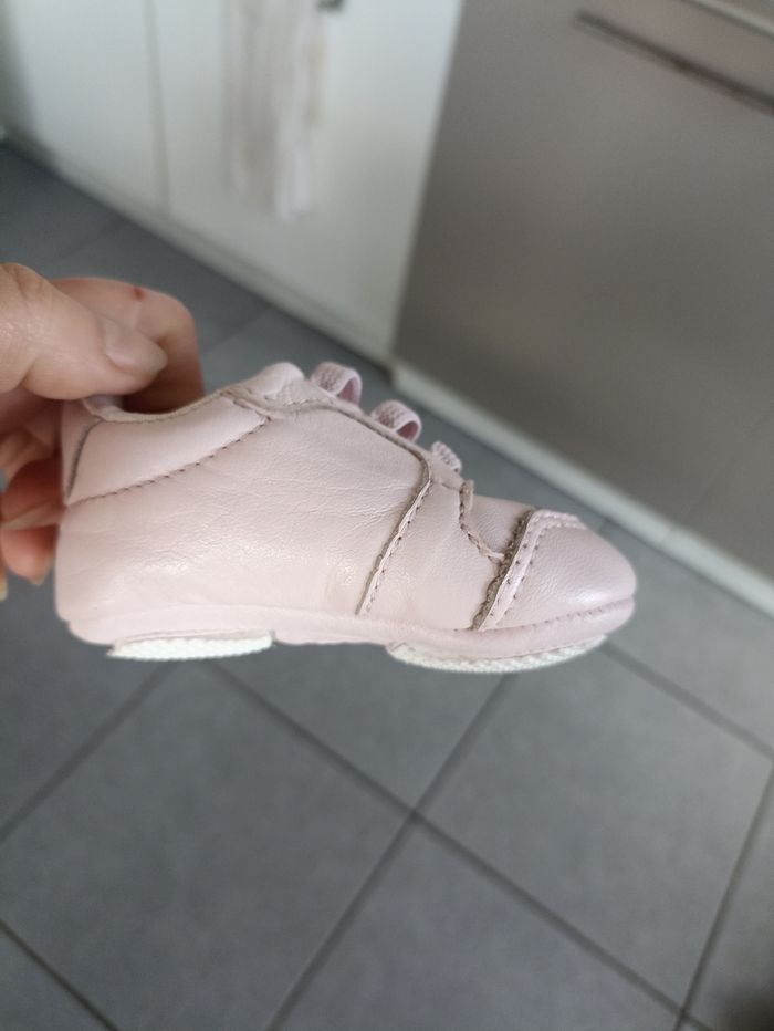 Adorable ! Chaussures bébé Hugo Boss - photo numéro 2