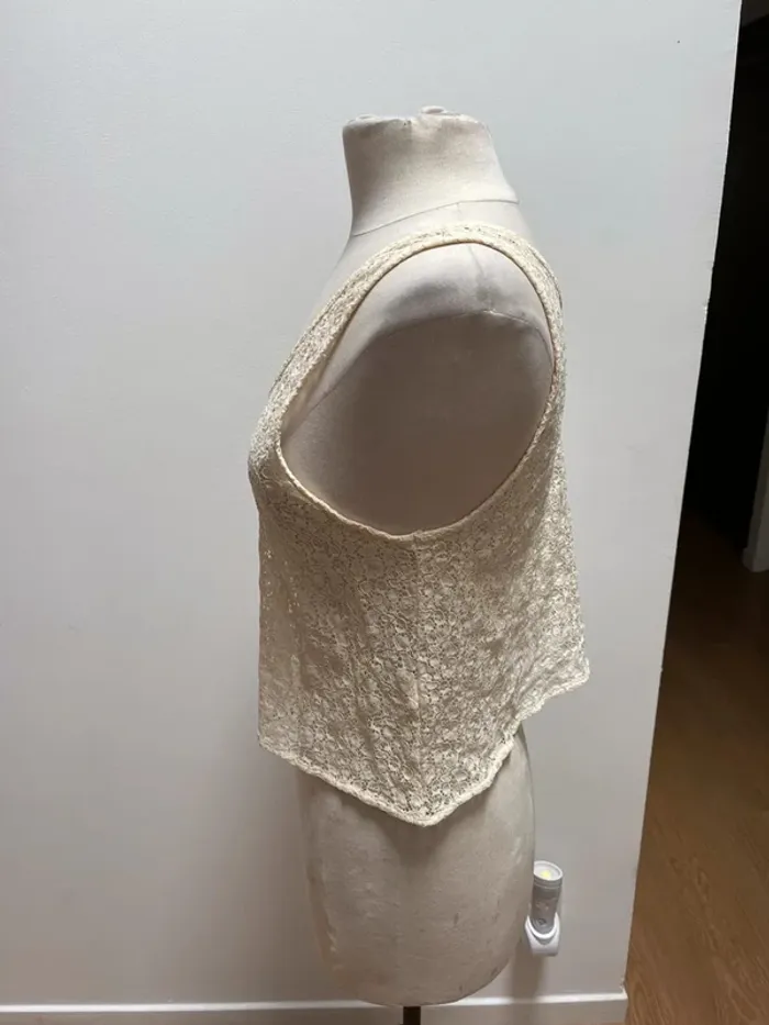 Superbe haut en dentelle 🌸 Icone L 40 - photo numéro 4