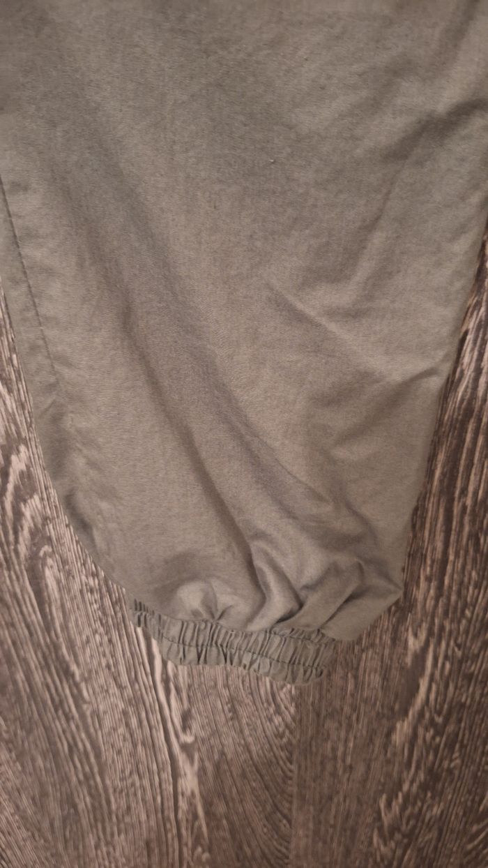 Pantalon jogger en toile kaki - photo numéro 3