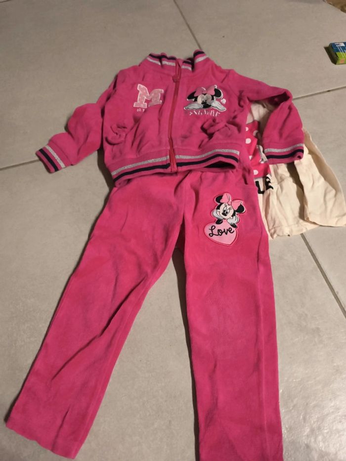 Lot jogging Minnie 3 ans - photo numéro 3