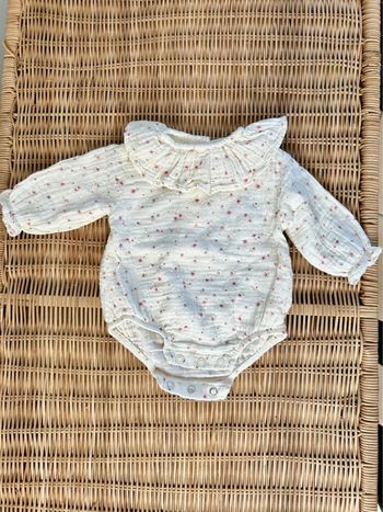 Bodie en plumetis à fleurs 🌸 Zara - 3 mois