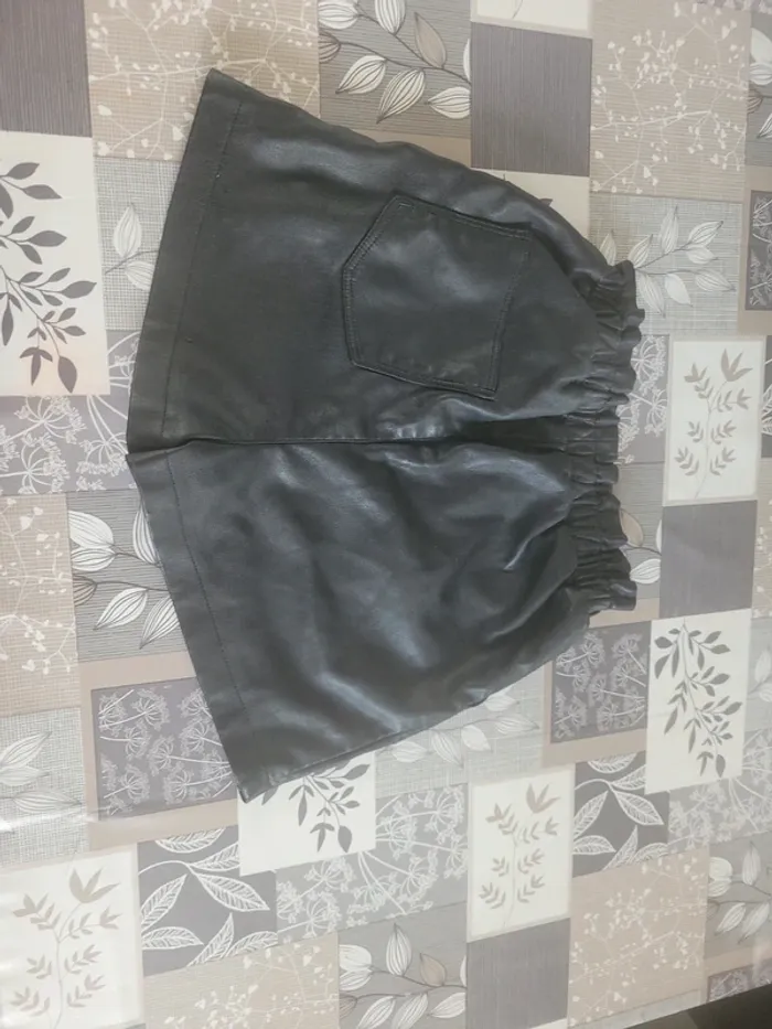 Short en cuir kiabi 10 ans - photo numéro 2