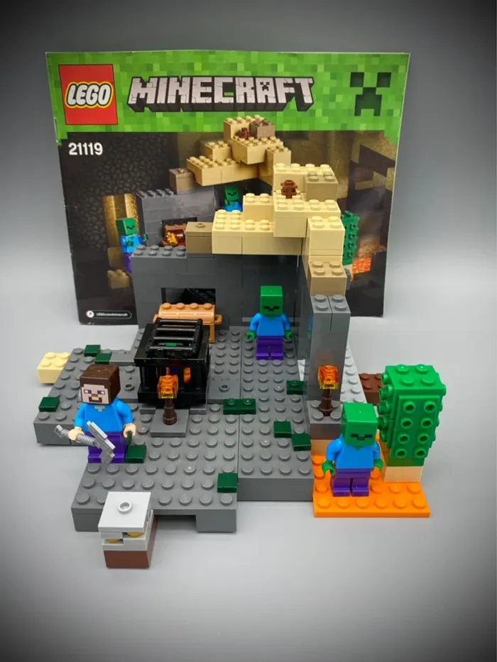 LEGO Minecraft 21119 - Le Donjon - Complet avec Notice