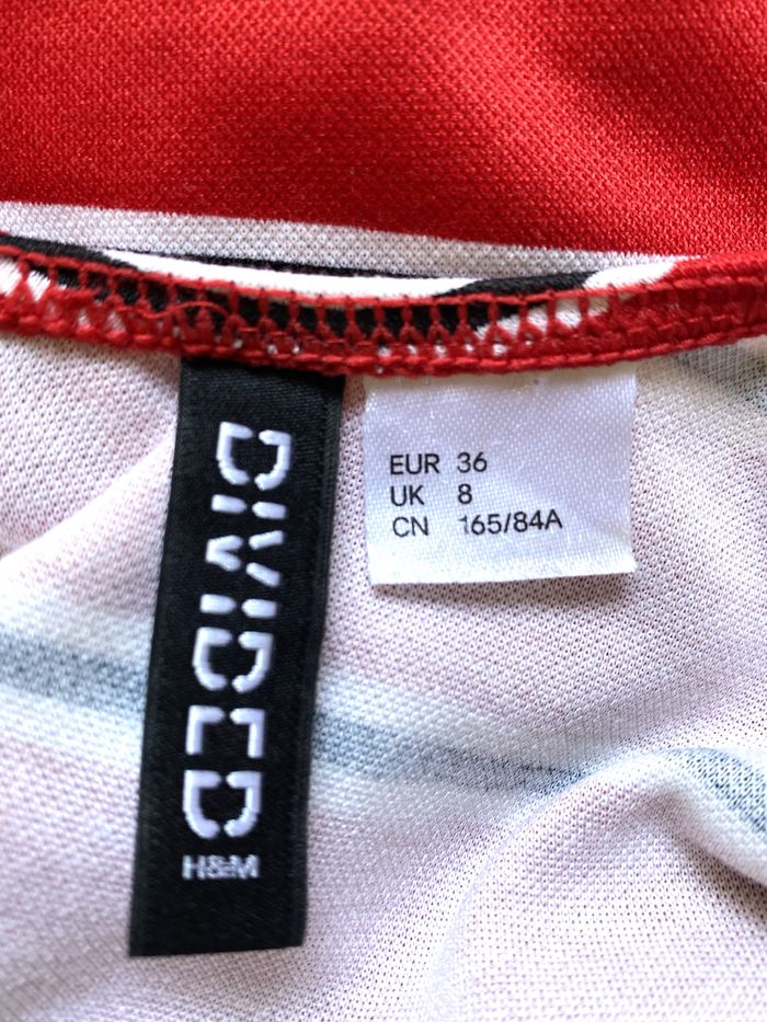 Robe patineuse rouge à bretelles - photo numéro 4